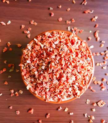 dehydrated-carrot-powder-flakes